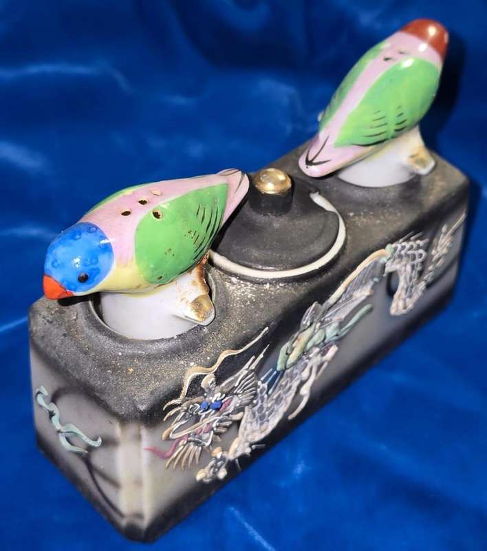 Vintage Bird Nodders Set - Salt & Pepper Shakers - PATENT T.K. Rare to find with Lid!