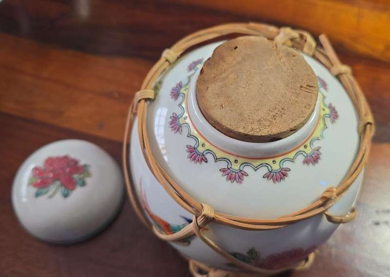 Small Chinese Ginger Jar with cork decorated 12cm