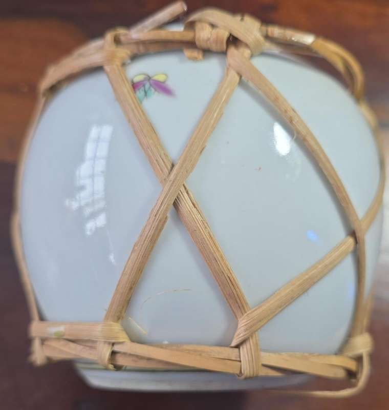 Small Chinese Ginger Jar with cork decorated 12cm