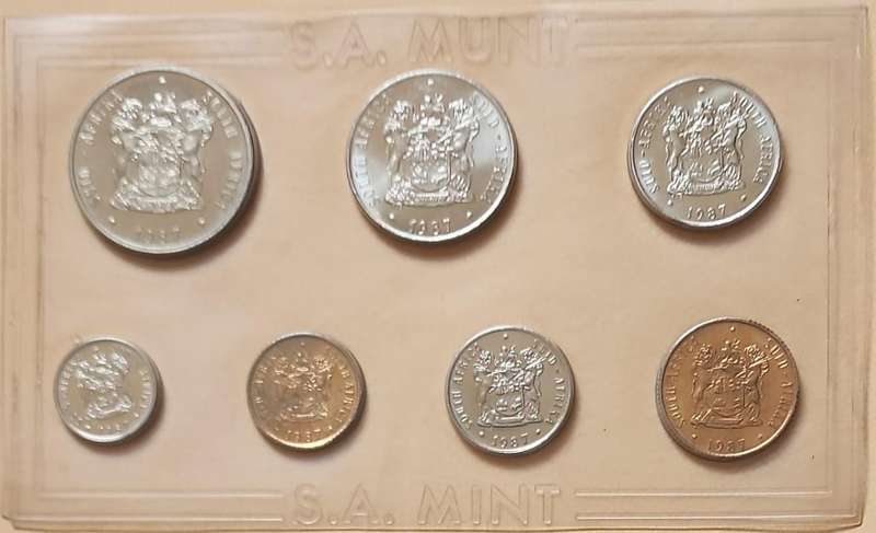 1987 Mint Set ~ with nickel R1