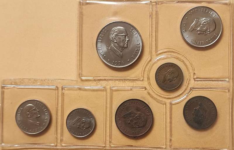 1976 Mint Set ~ No R1