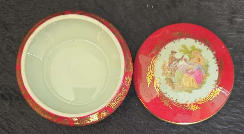 Vintage French Round 22ct Porcelain Jewellery ~ Limoges