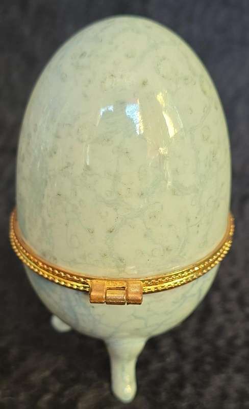 Vintage - 4 Trinket Boxes - Bidding to take All!