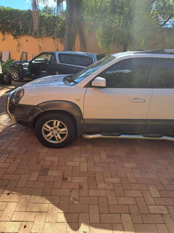 2008 Hyundai Tucson 2000