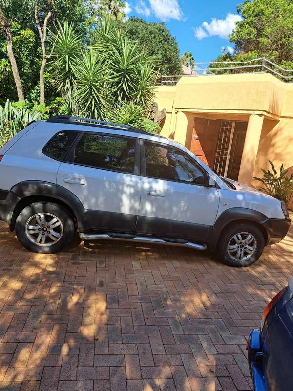 2008 Hyundai Tucson 2000