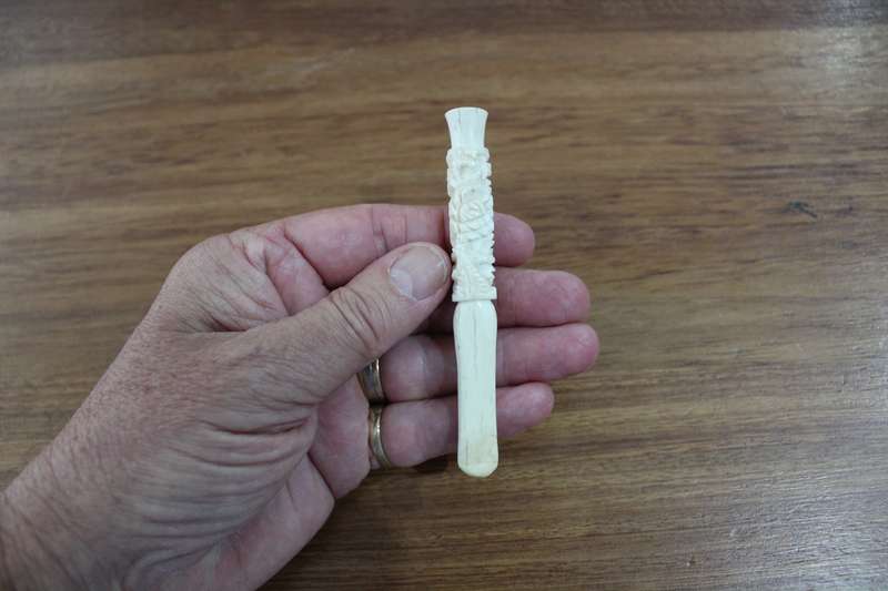 Bone/Ivory Cigarette Holder
