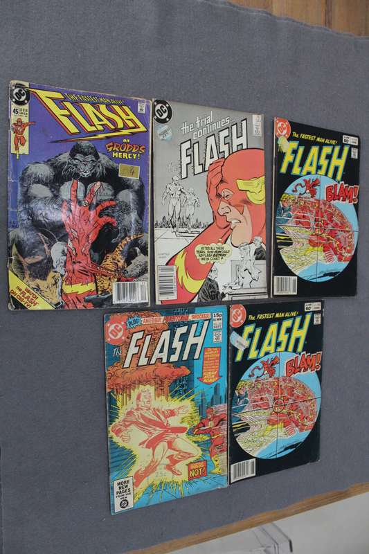 DC Flash Comics x 5 - take all for R 175!!