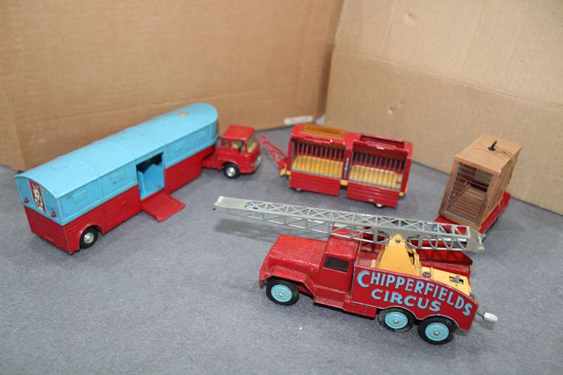 Corgi Chipperfields Circus Vintage set.....for R 750!!!! See below....
