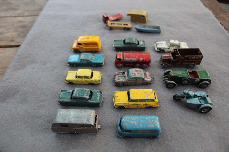 Lesney, 14 models ....reason for low price below.....
