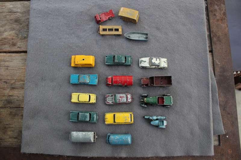 Lesney, 14 models ....reason for low price below.....
