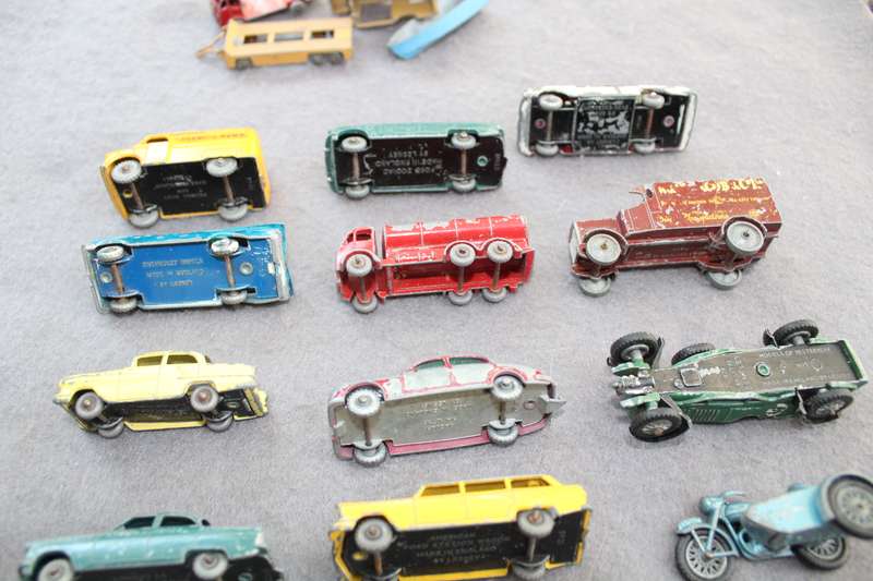 Lesney, 14 models ....reason for low price below.....
