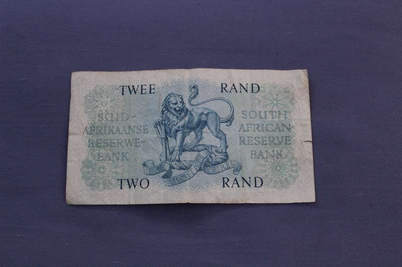 SA Two rand note B147