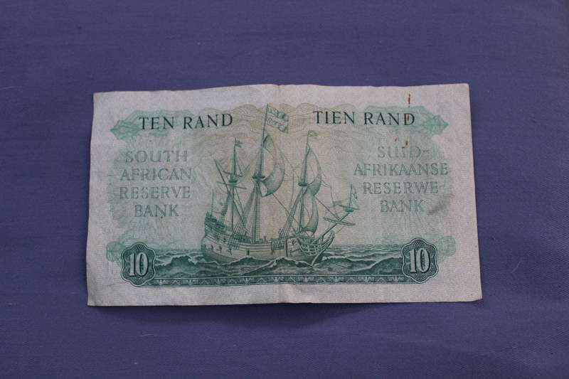 Rissik R 10 note (1966 second issue?)