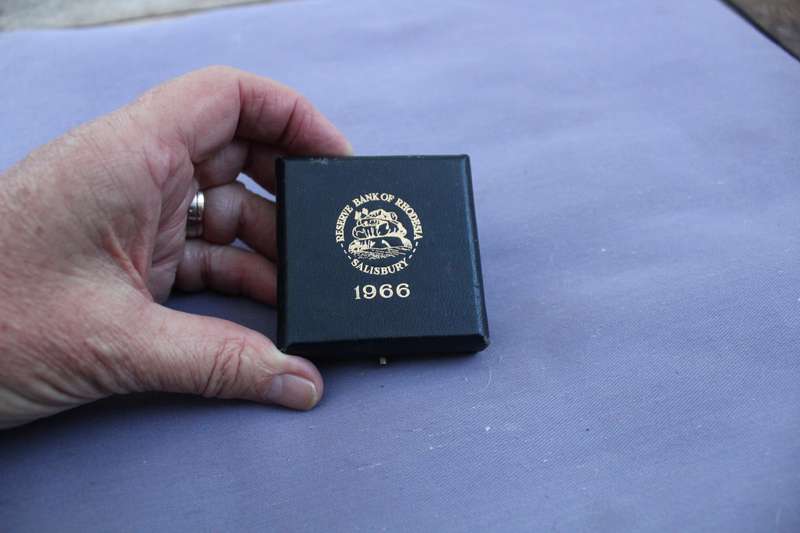 for Mhaki Khaki ONLY! Rhodesian gold one pound - boxed - gradeable - stunning coin!