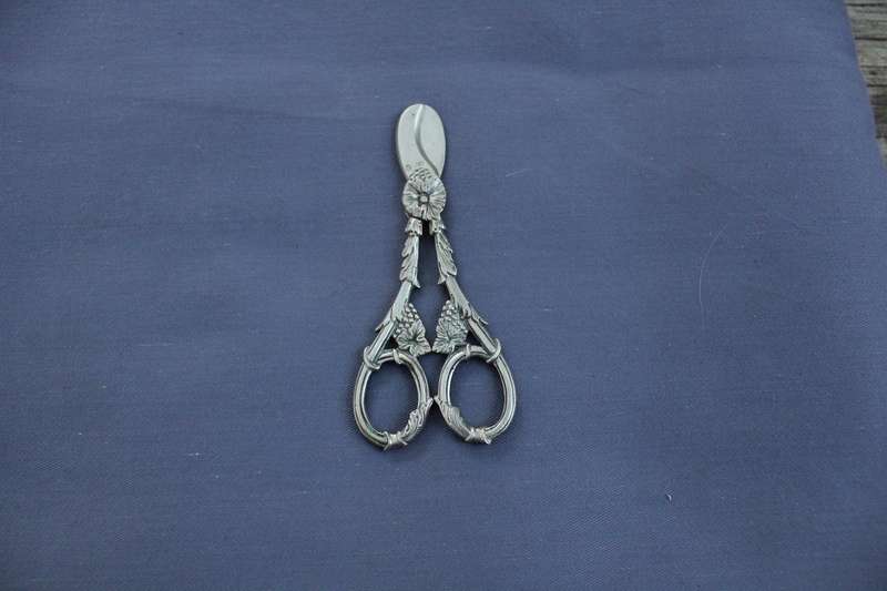 Silver grape scissors - marked .833 (Portugal? Netherlands?)