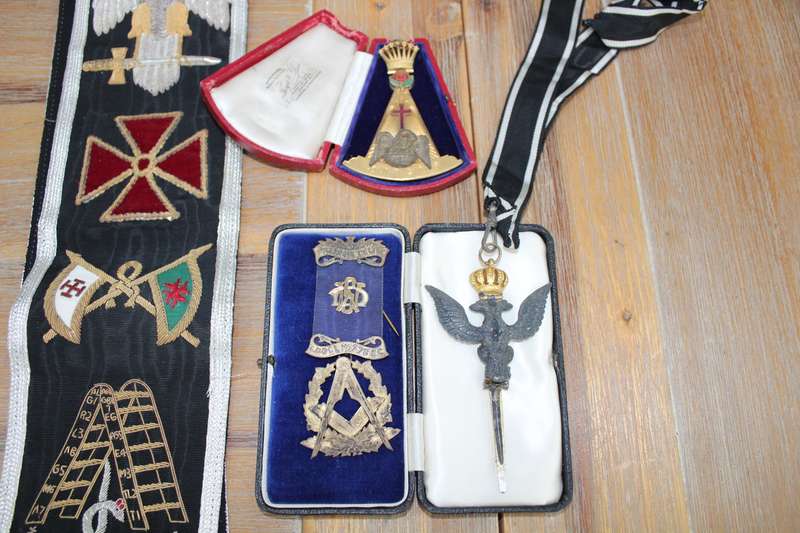 Masonic set including 3 jewels......incredible find!