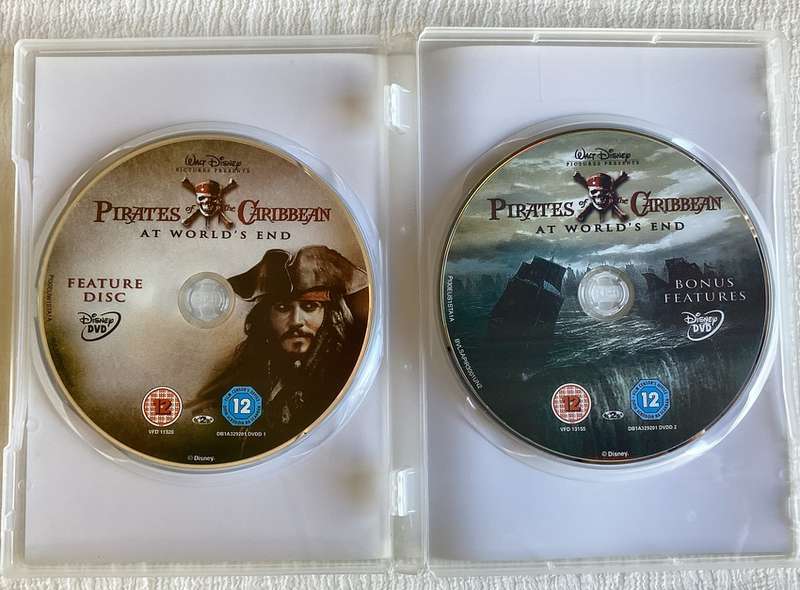 DVD SET - PIRATES OF THE CARIBBEAN Curse of the Black Pearl/Dead Man's Chest/At World's End