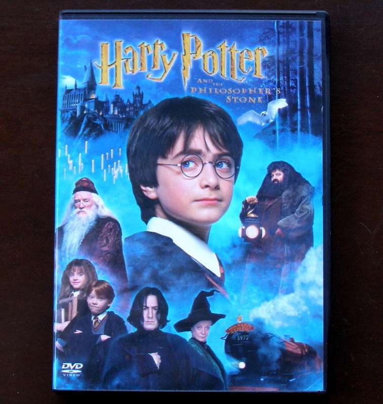 DVD MOVIE - HARRY POTTER AND THE PHILOSPHER'S STONE