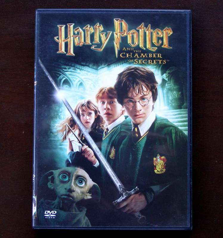 DVD MOVIE - HARRY POTTER AND THE CHAMBER OF SECRETS