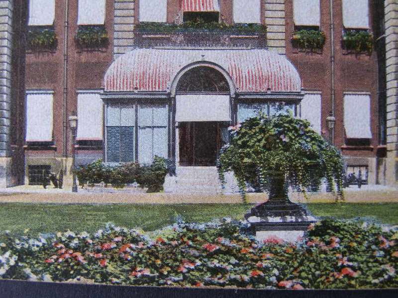 Misch & Stock's British Empire Series POSTCARD - Marlborough House 1908