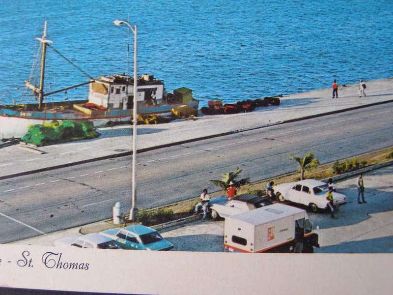 Virgin Islands POSTCARD - Veterans Drive, St. Thomas 1982