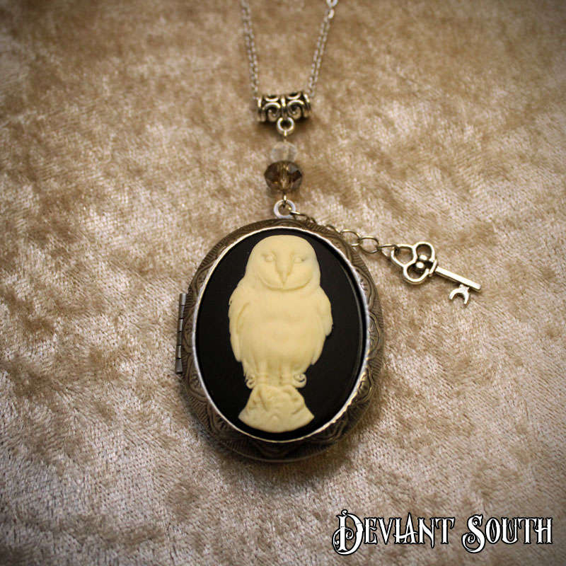 Deviant South Midnight Owl Cameo Locket, Silver 1.8mm Stainless Steel Chain