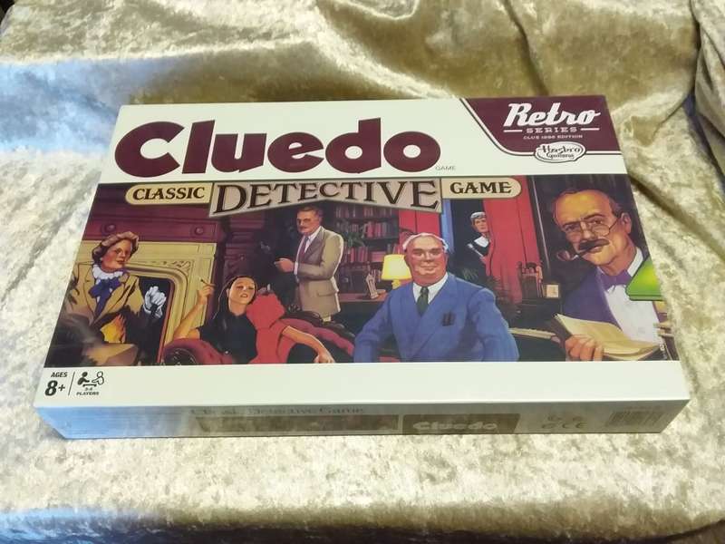 Hasbro Gaming Cluedo - Classic Detective Game (Retro Series Clue 1986 Edition, Manufactured: 2014)