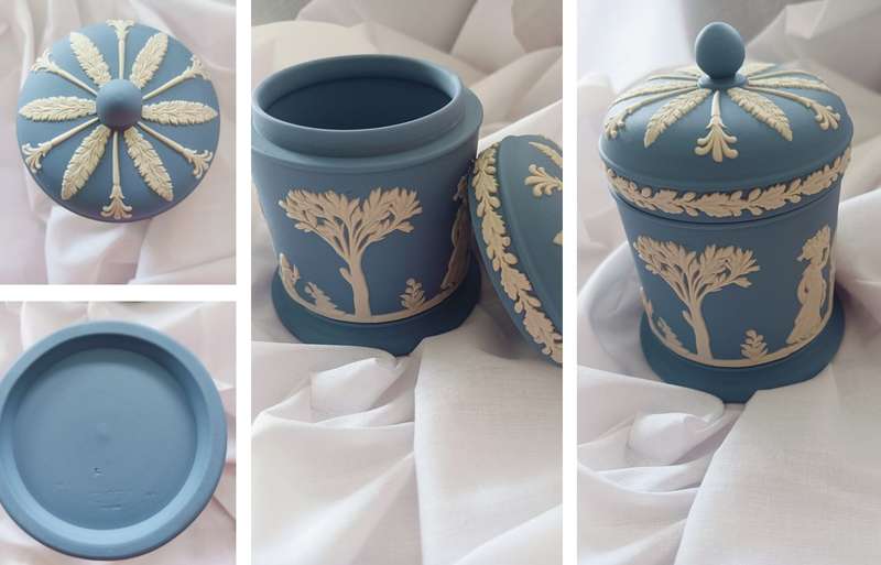 WEDGWOOD WHITE ON BLUE JASPERWARE ROUND LIDDED CONTAINER - Stunning - Make an Offer
