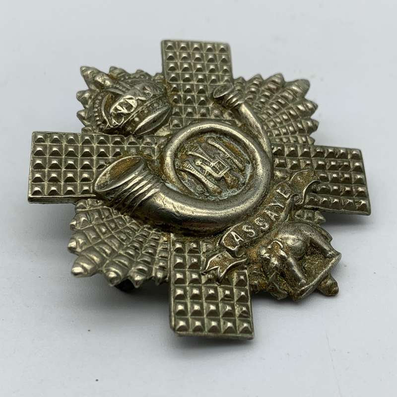 WW2  Scottish 'Highland Light Infantry' Cap Badge (Kings Crown)