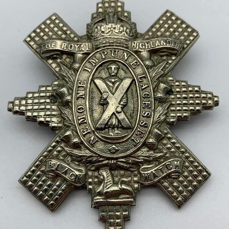 WW1 - 'Royal Highlanders - Black Watch' Cap Badge (First Pattern)