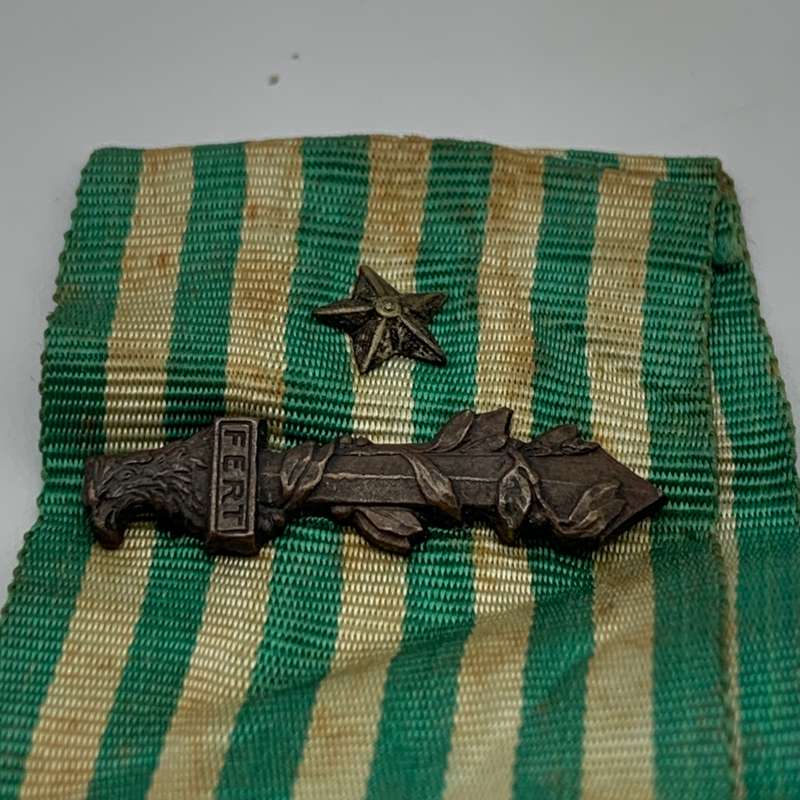 Italy  'Ethiopian 1935/36 Campaign Medal' (with Gladius Sword)