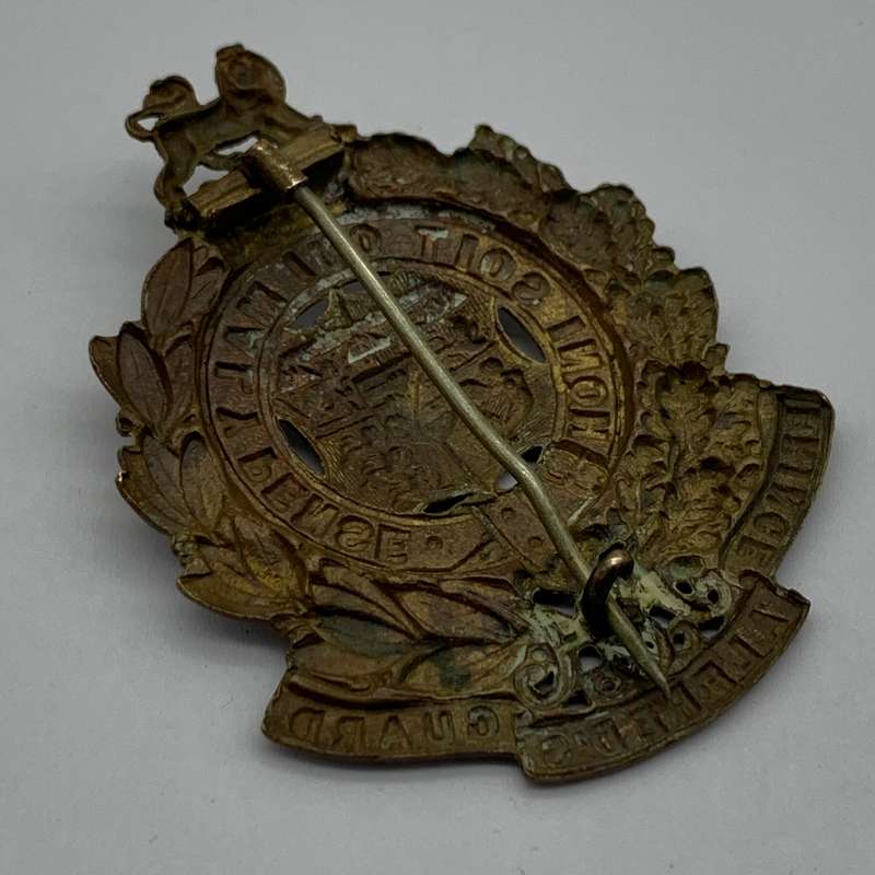 WW1  S. African 'Prince Alfreds Guard' Helmet/Pagri Badge
