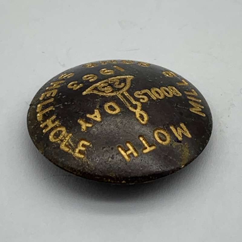 S.A.  Early 'MOTH 1963 Mills Bomb Shellhole' Badge (Tin Hats)