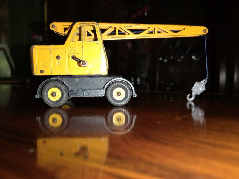 Dinky Toys Coles Mobile Crane