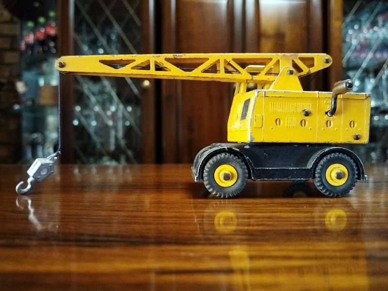 Dinky Toys Coles Mobile Crane