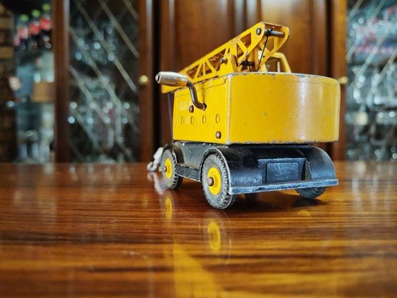 Dinky Toys Coles Mobile Crane