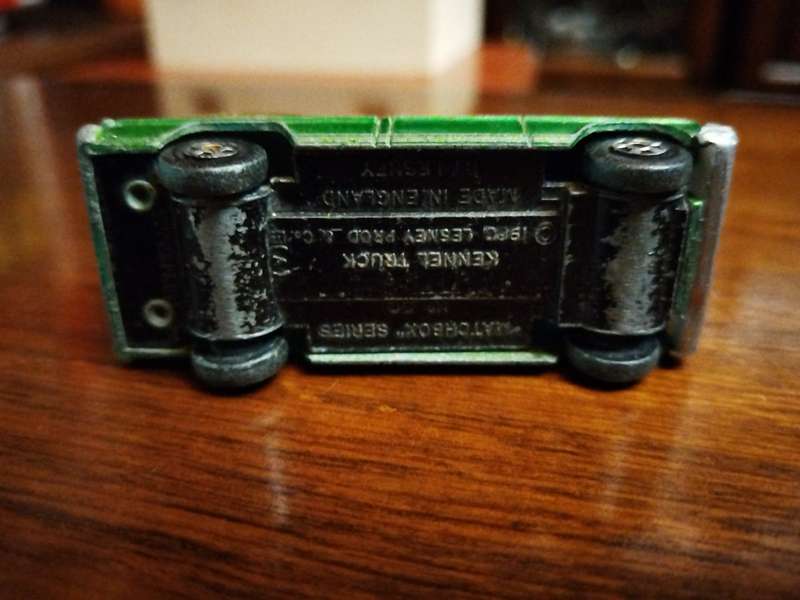 2 x MATCHBOX FORD Trucks