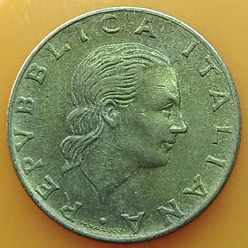 1981  200 Lire     Italy         SUN14729
