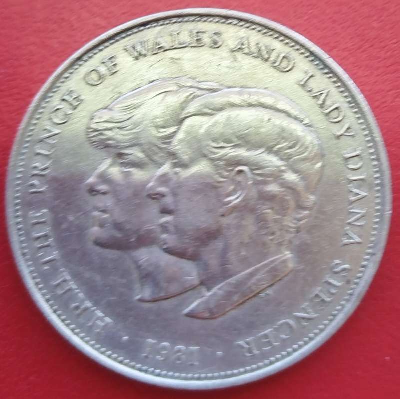 1981 25 New Pence - Elizabeth II Royal Wedding      United Kingdom         SUN14745