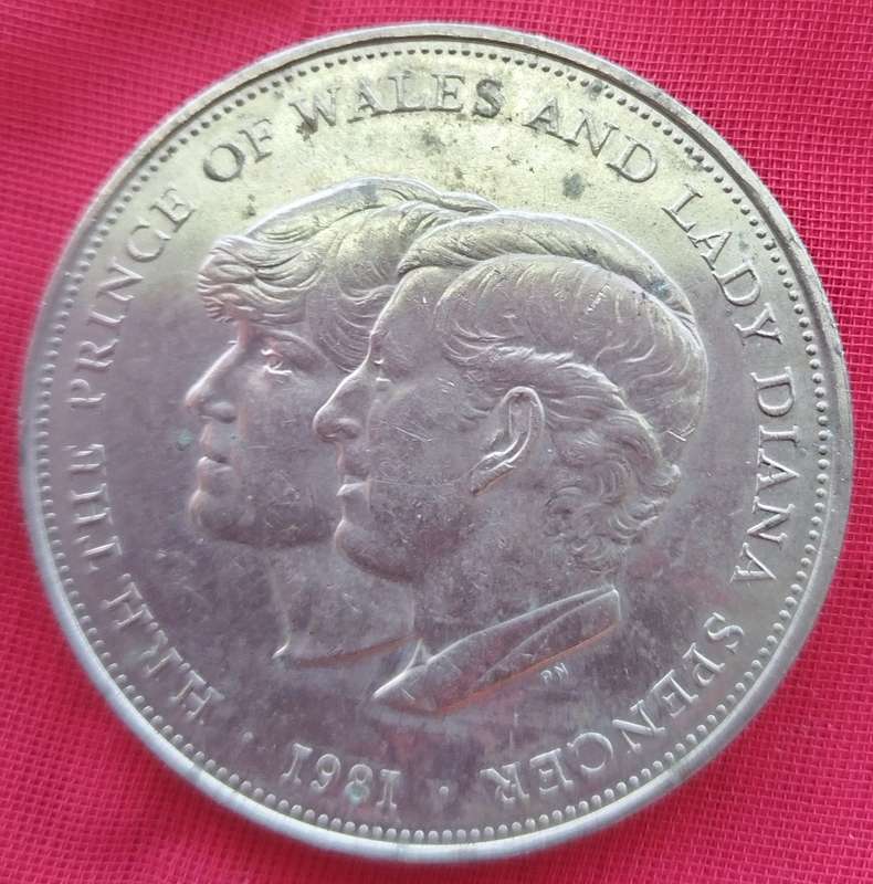 1981 25 New Pence - Elizabeth II Royal Wedding      United Kingdom         SUN14825