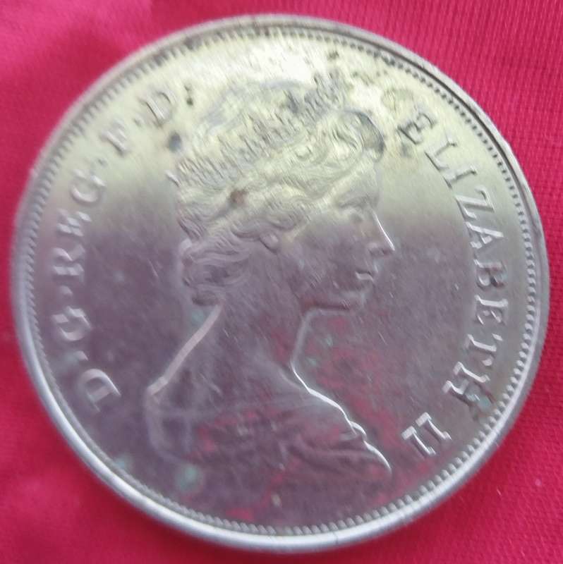 1981 25 New Pence - Elizabeth II Royal Wedding      United Kingdom         SUN14825
