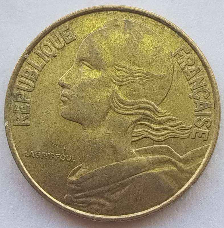 1975  20 Centimes Coin      France          SUN14830