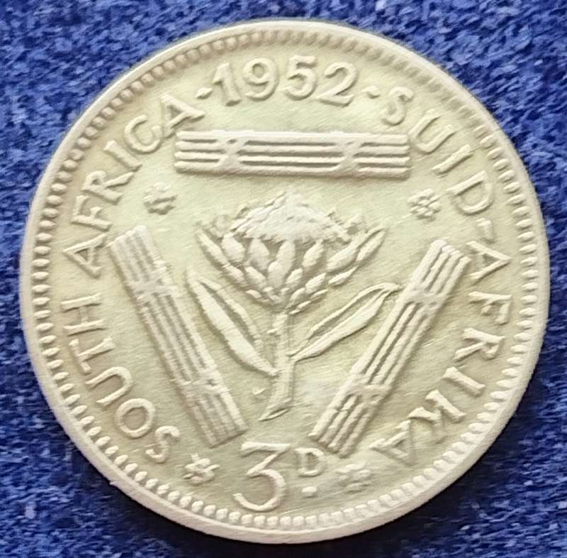 1952  Threepence Coin   SILVER   0.500             SUN15682