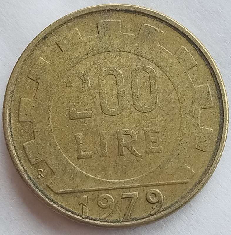 1979  200 Lire     Italy         SUN16293