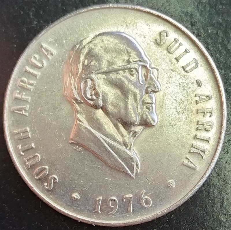 1976   50c   Coin                SUN16331