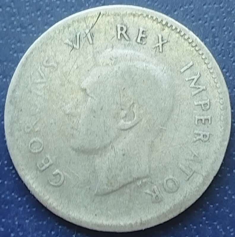1942  Threepence Coin   (SILVER   0.800)             SUN16810