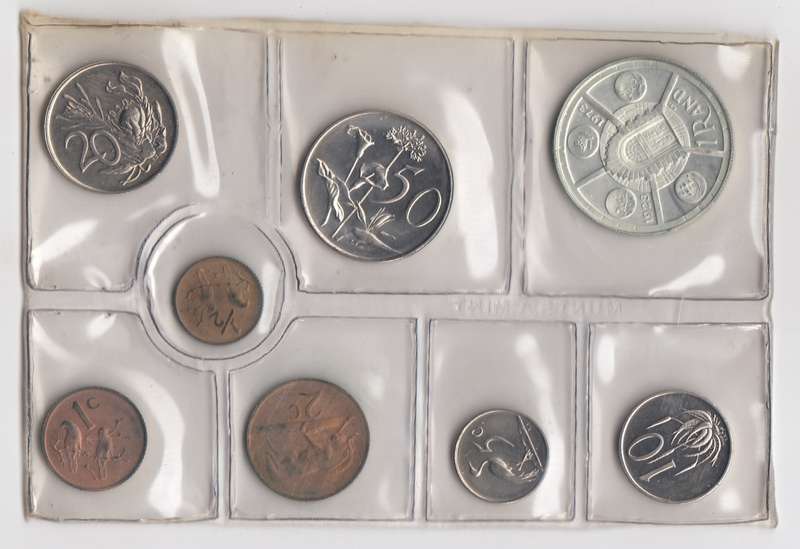 1974 MINT PACK WITH SPECIAL SILVER R1 COIN UNC      RSA
