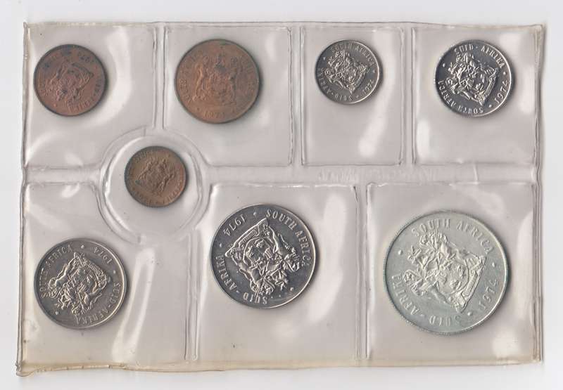 1974 MINT PACK WITH SPECIAL SILVER R1 COIN UNC      RSA