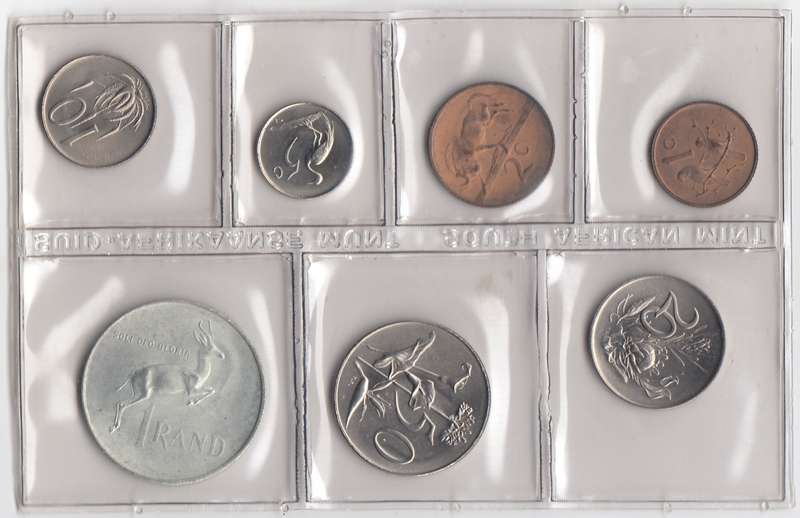 1967 MINT PACK UNC WITH SILVER R1 COIN (English)     RSA