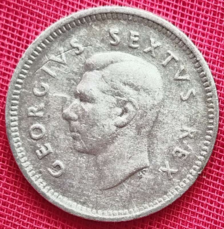 1950  Threepence Coin   ( SILVER 80% )             SUN17079